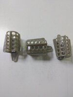 КОРМУШКА ПЛАСТИК 120 ГР 